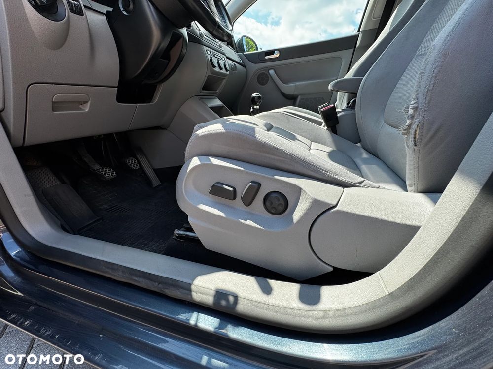 Volkswagen Golf Plus - 28