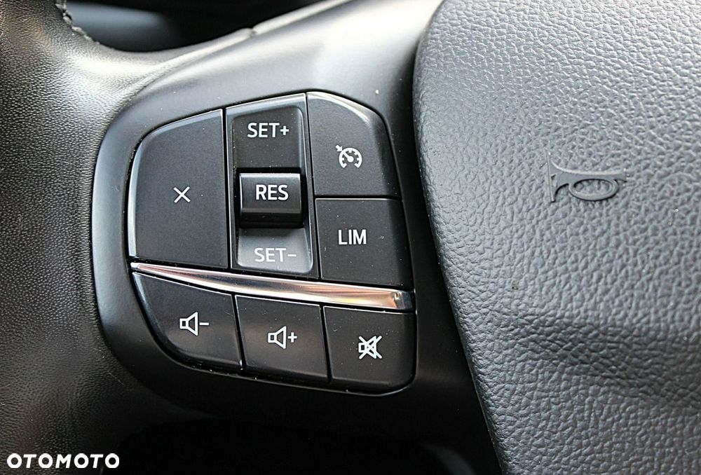 Ford Kuga 2.5 Duratec FHEV TITANIUM - 22