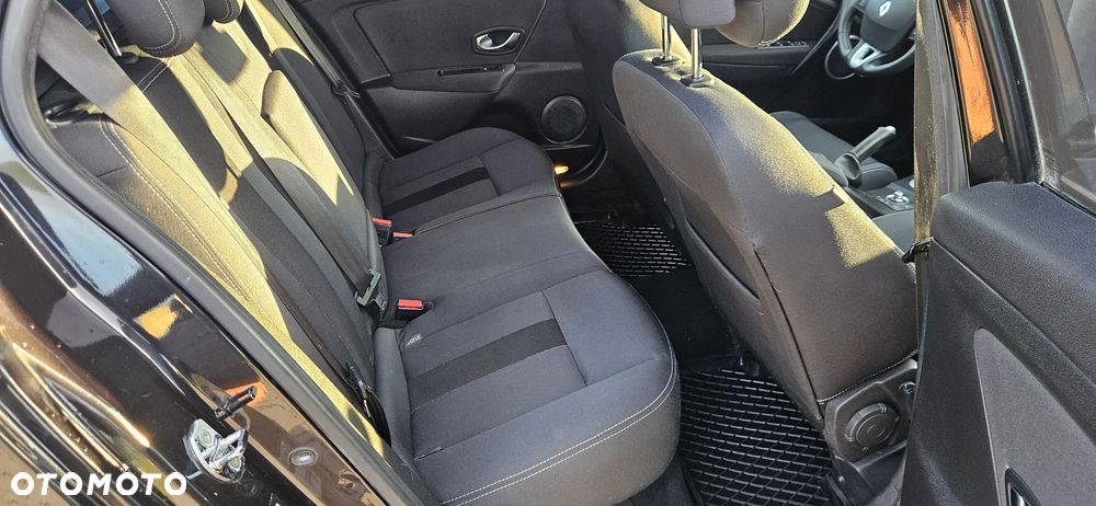 Renault Megane TCe 180 Dynamique - 16