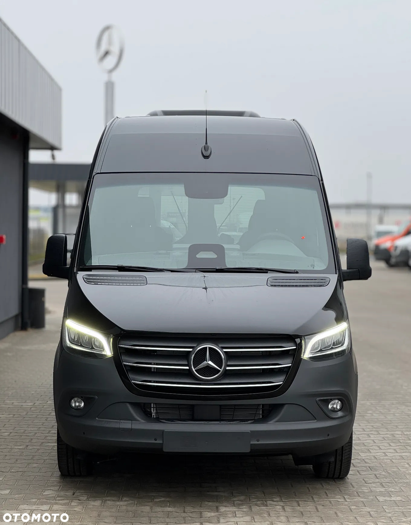 Mercedes-Benz Sprinter 319CDI Tourer - 4