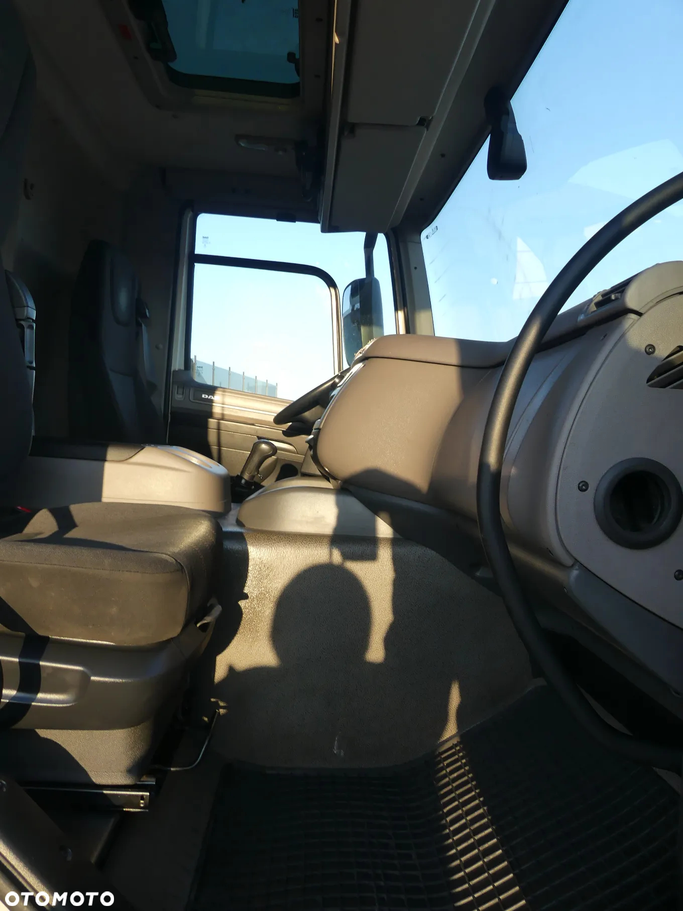 DAF CF 370 / 6x2 / CHŁODNIA 8.25 + WINDA / EURO 6 / - 19
