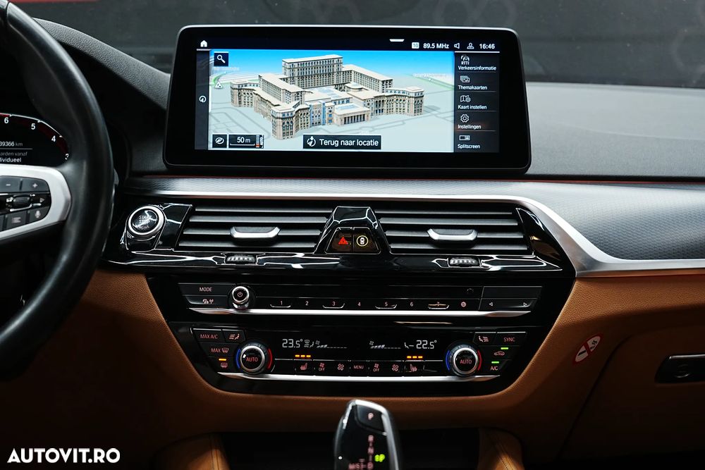 BMW Seria 5 520i Aut. M Sport Edition - 39