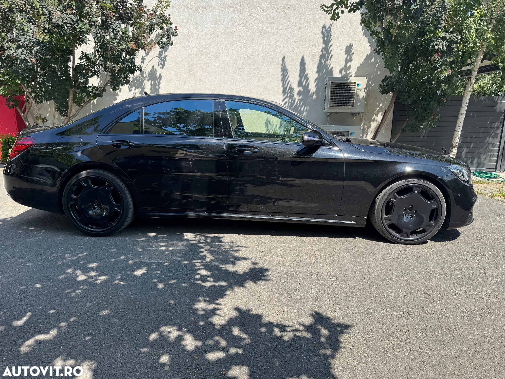 Mercedes-Benz S 560 4Matic 9G-TRONIC - 3