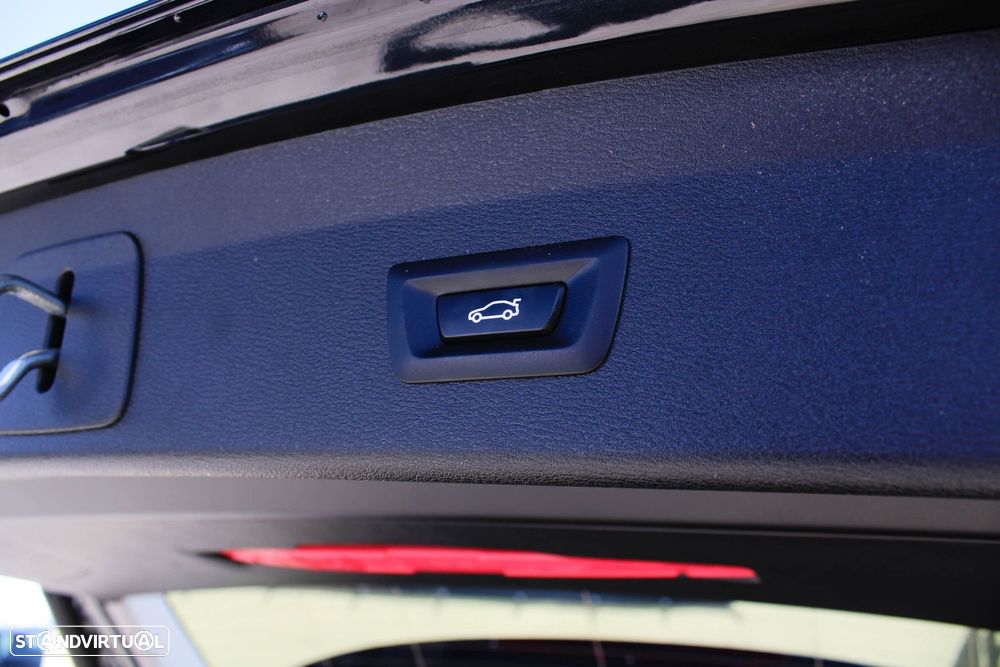 BMW X1 18 d sDrive Auto - 52