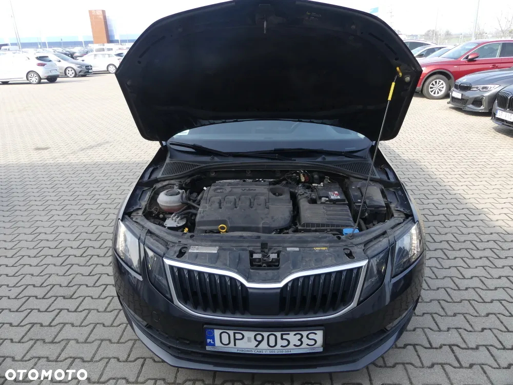 Skoda Octavia - 2