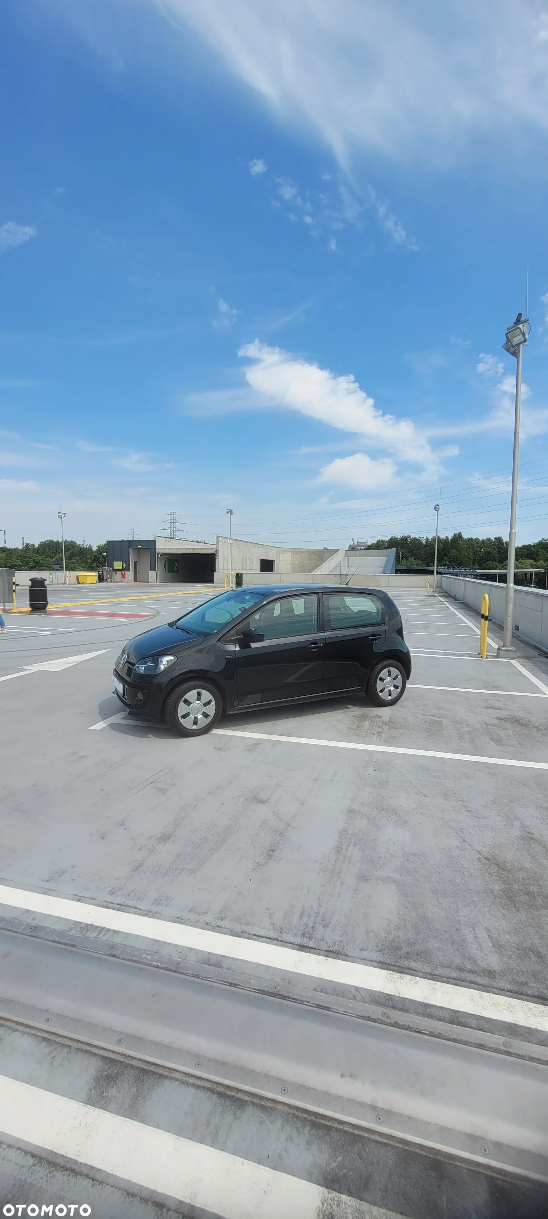 Volkswagen up! (BlueMotion Technology) high - 9