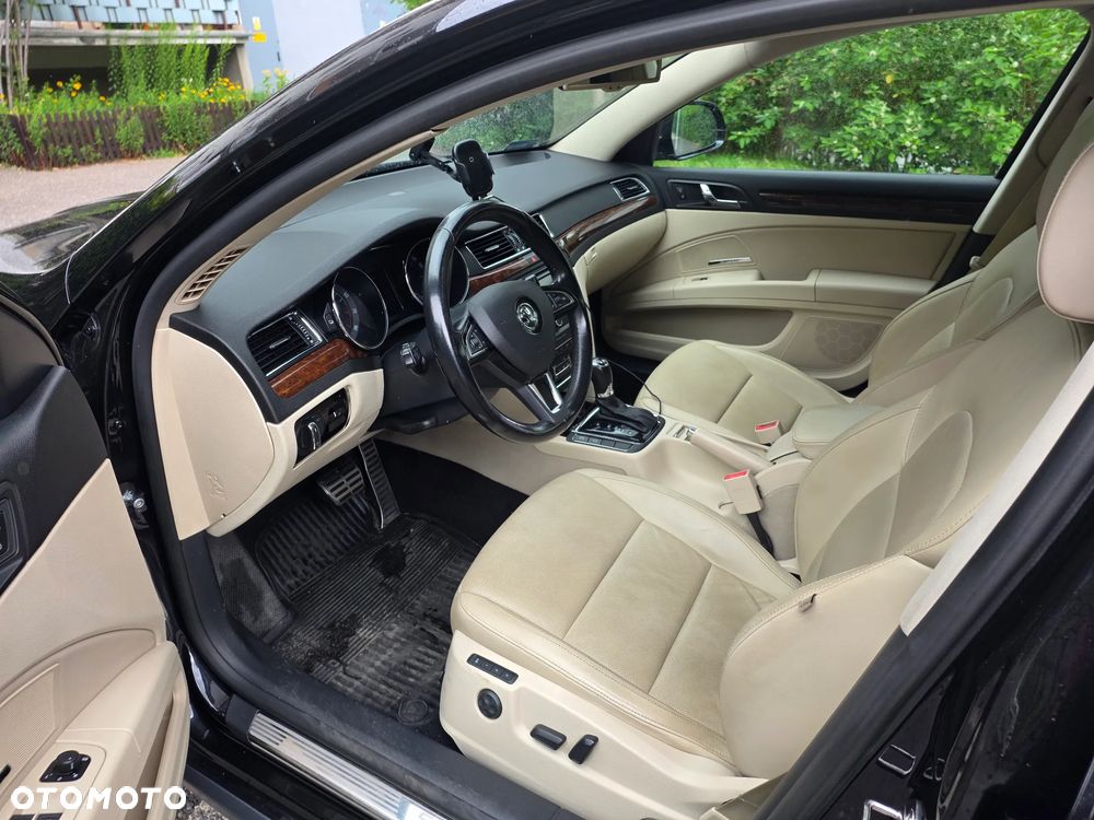 Skoda Superb 3.6 FSI 4x4 Platinum Outdoor DSG - 10