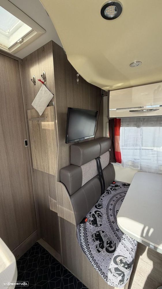 Challenger Quartz 278 EB c/central e basculante 6,5m - 30