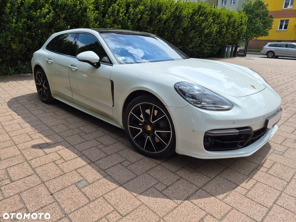 Porsche Panamera 4S - 3
