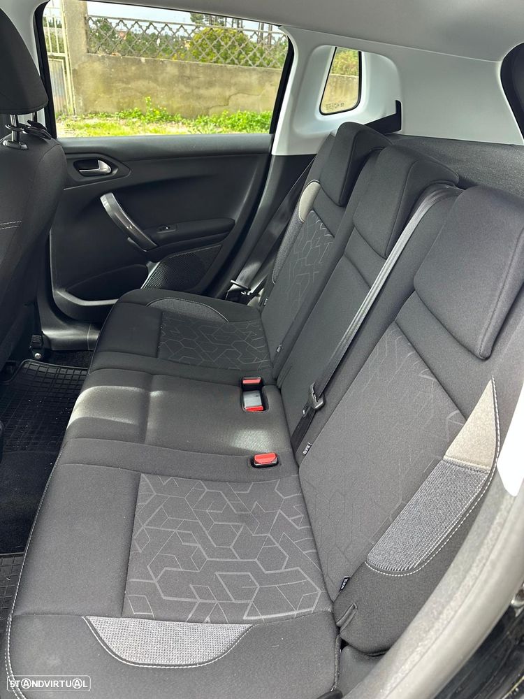 Peugeot 2008 1.6 BlueHDi Allure - 15