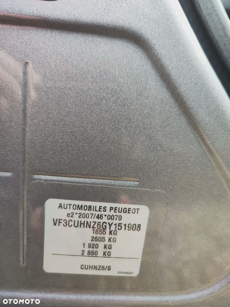 Peugeot 2008 1.2 Pure Tech Allure S&S - 32