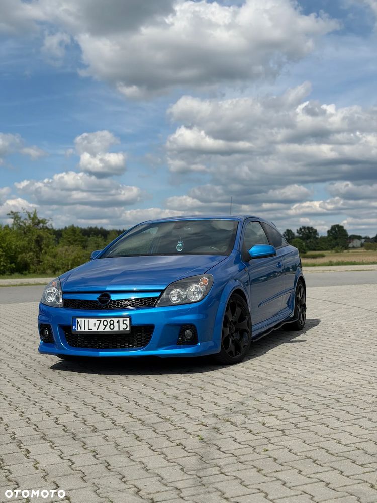 Opel Astra 2.0 T OPC - 1