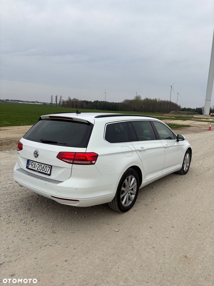 Volkswagen Passat 2.0 TDI (BlueMotion Technology) DSG Trendline - 4
