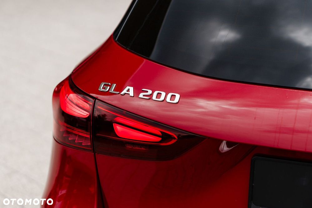 Mercedes-Benz GLA - 8