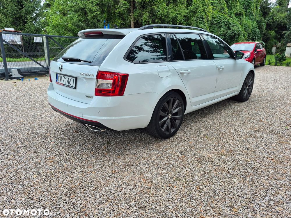 Skoda Octavia 2.0 TDI DSG RS - 6