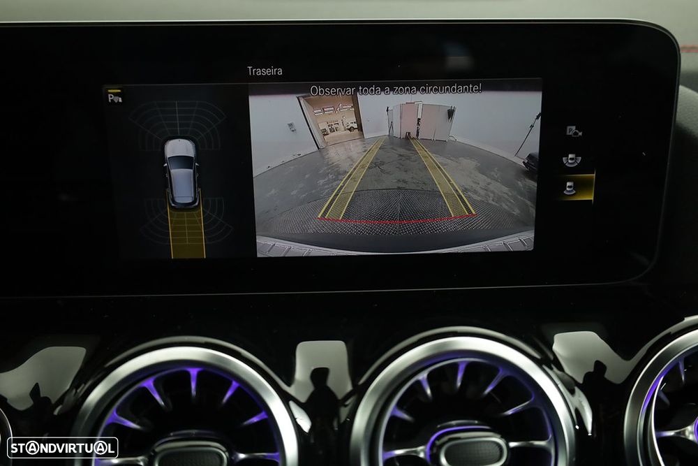 Mercedes-Benz EQA 300 4Matic AMG Line - 12