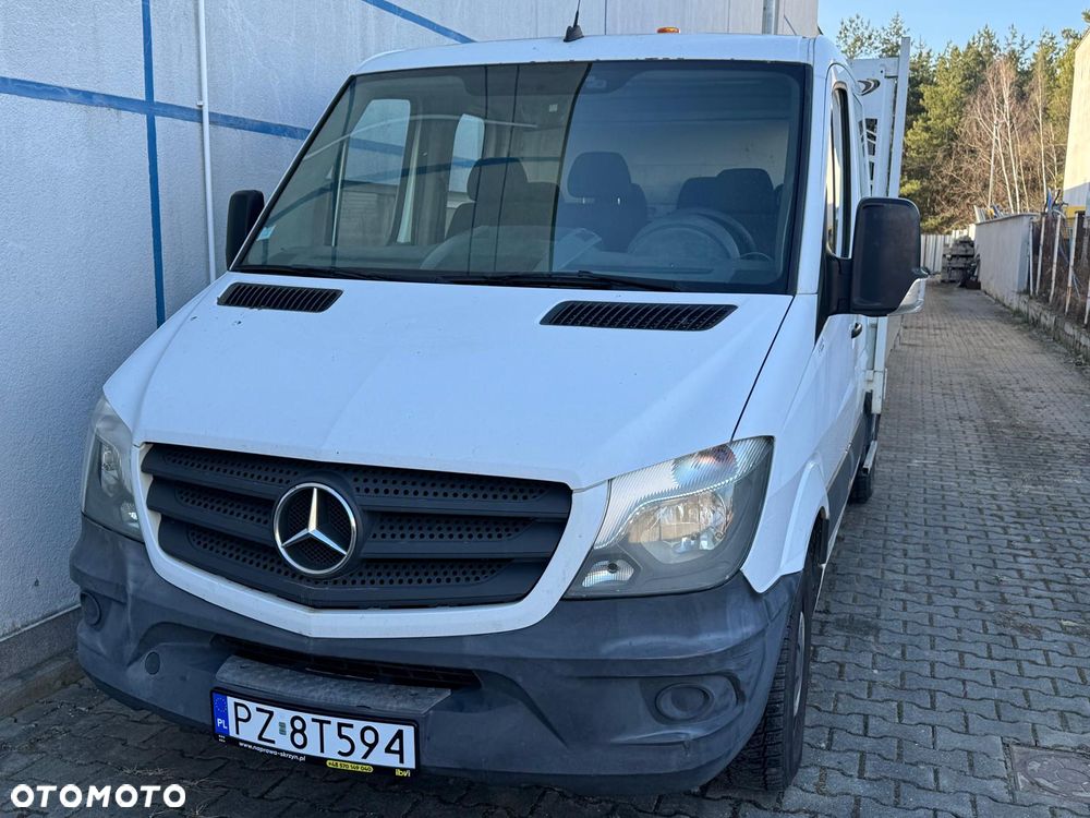 Mercedes-Benz Sprinter - 14
