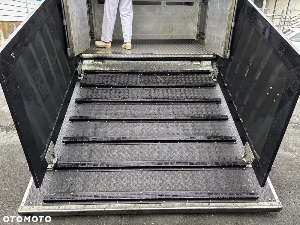 Scania P280 4x2 – Pojazd do przewozu zwierząt VIEHFAHRZEUG / jednopoziomowy  – 171.000 km!! – Euro 5 - 8