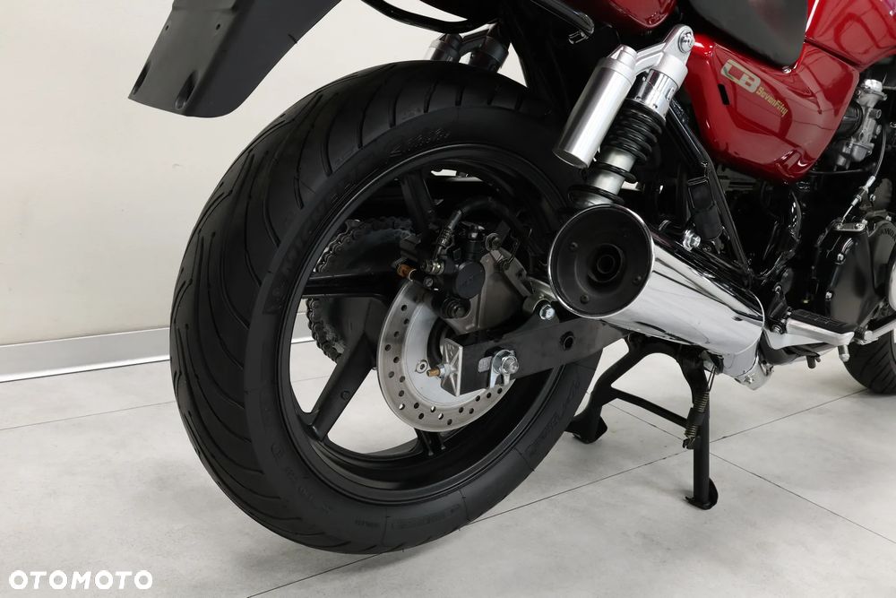 Honda CB - 40