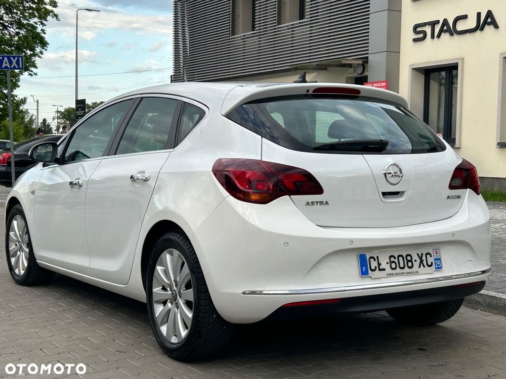 Opel Astra 1.7 CDTI Cosmo - 14