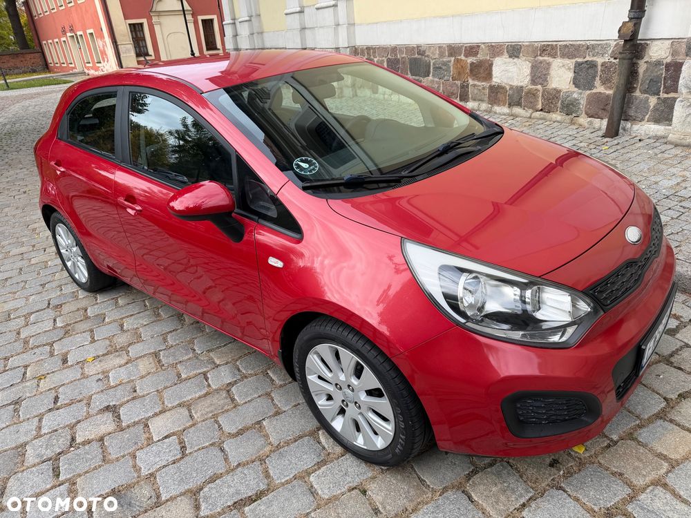 Kia Rio - 15