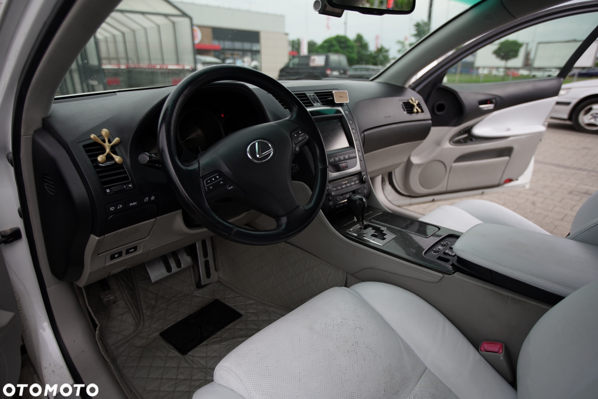 Lexus GS 450h Prestige - 14
