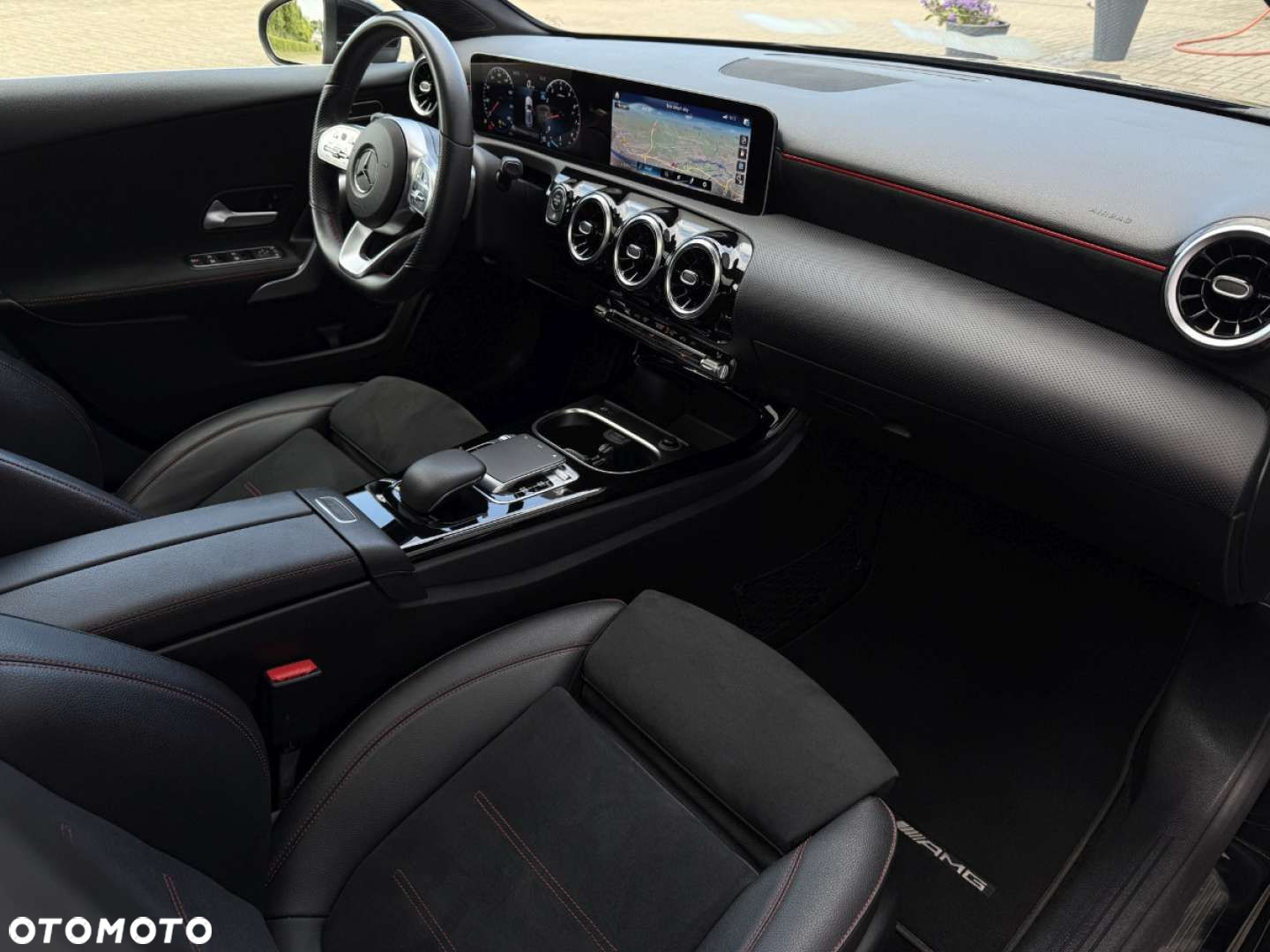 Mercedes-Benz Klasa A 200 7G-DCT AMG Line - 30