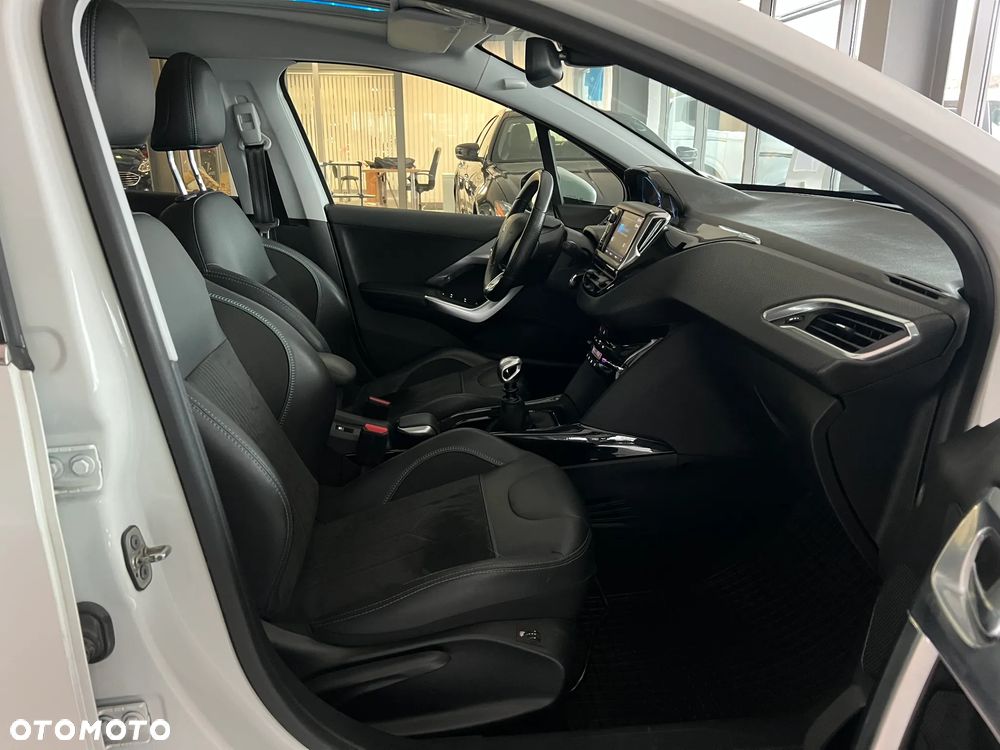 Peugeot 2008 1.2 Pure Tech GPF Crossway S&S - 41