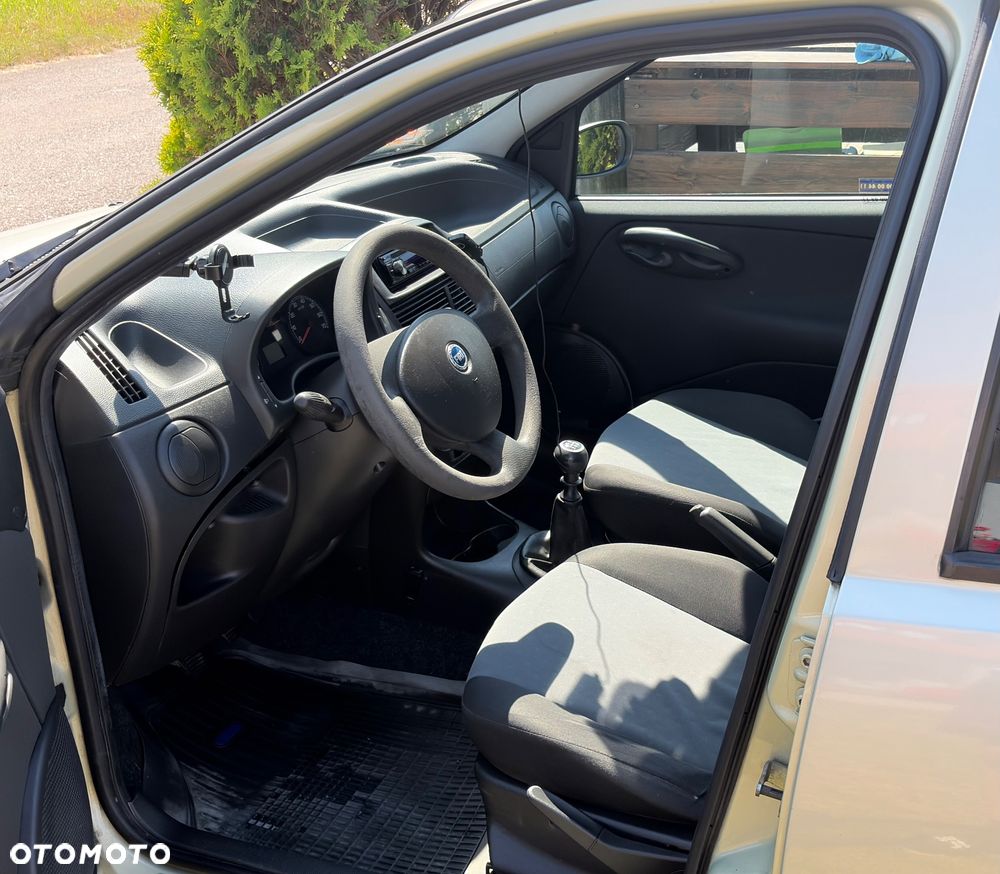 Fiat Punto - 6