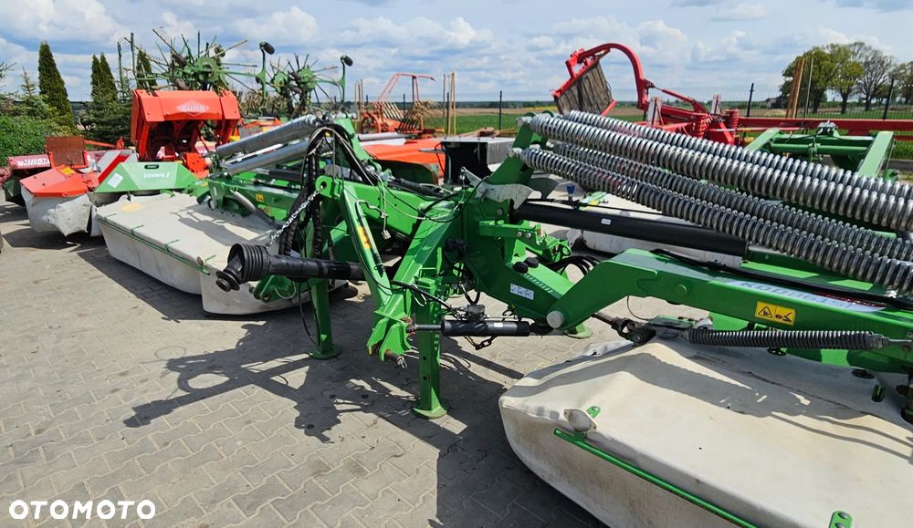 SaMasz KDD 861 S+T Kosiarka Dyskowa Motyl z taśmami  w Zestawie z Czołową kosiarką KDF 340 S - 25