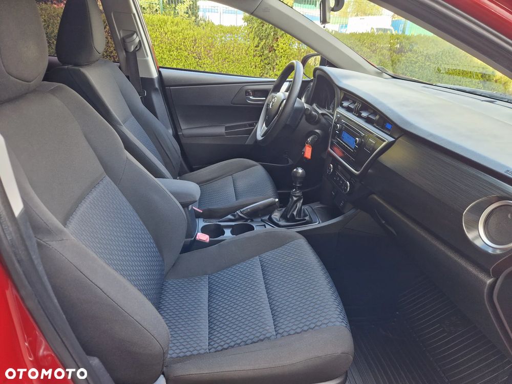 Toyota Auris - 28