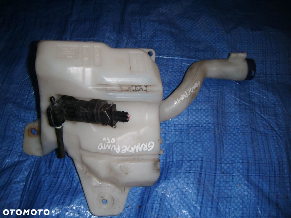 fiat grande punto 05r zbiornik spryskiwacza z pompką - 1