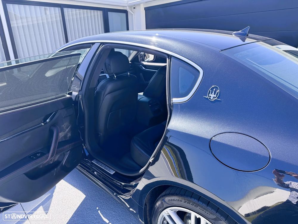 Maserati Quattroporte 3.0 V6 - 10