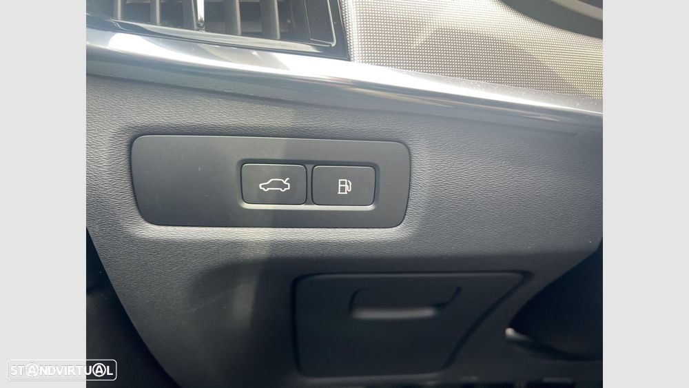 Volvo V90 2.0 T6 PHEV Plus Dark AWD - 22