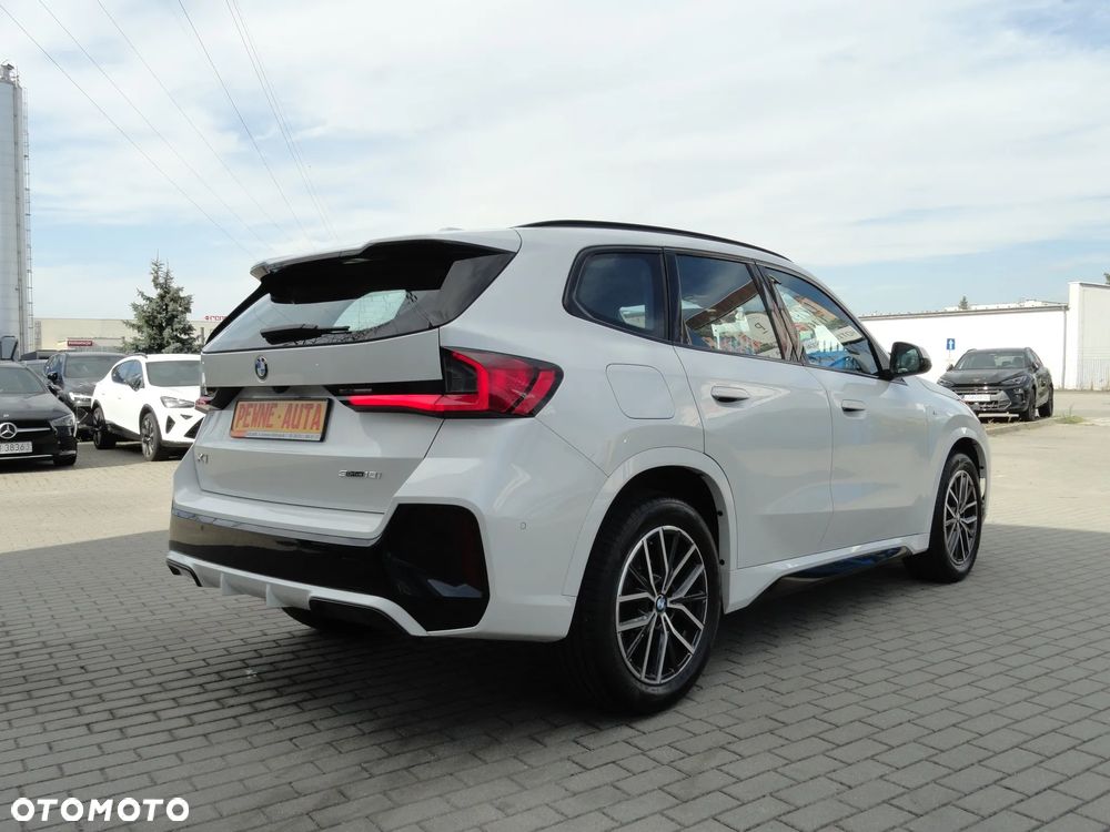 BMW X1 sDrive18i M Sportpaket - 37