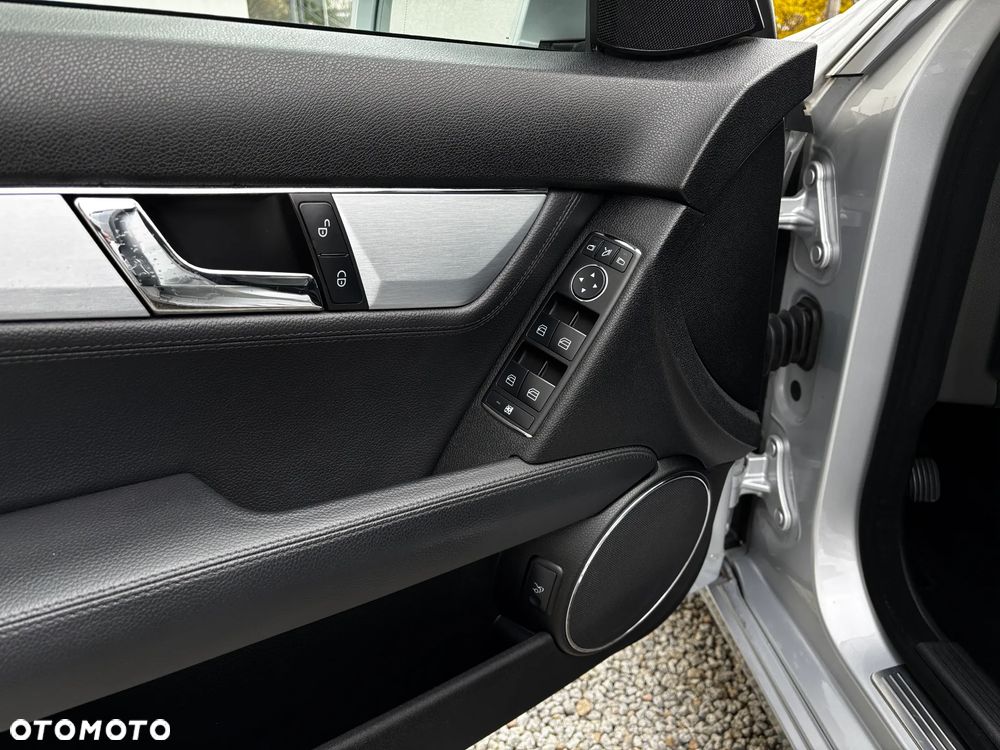 Mercedes-Benz Klasa C - 38