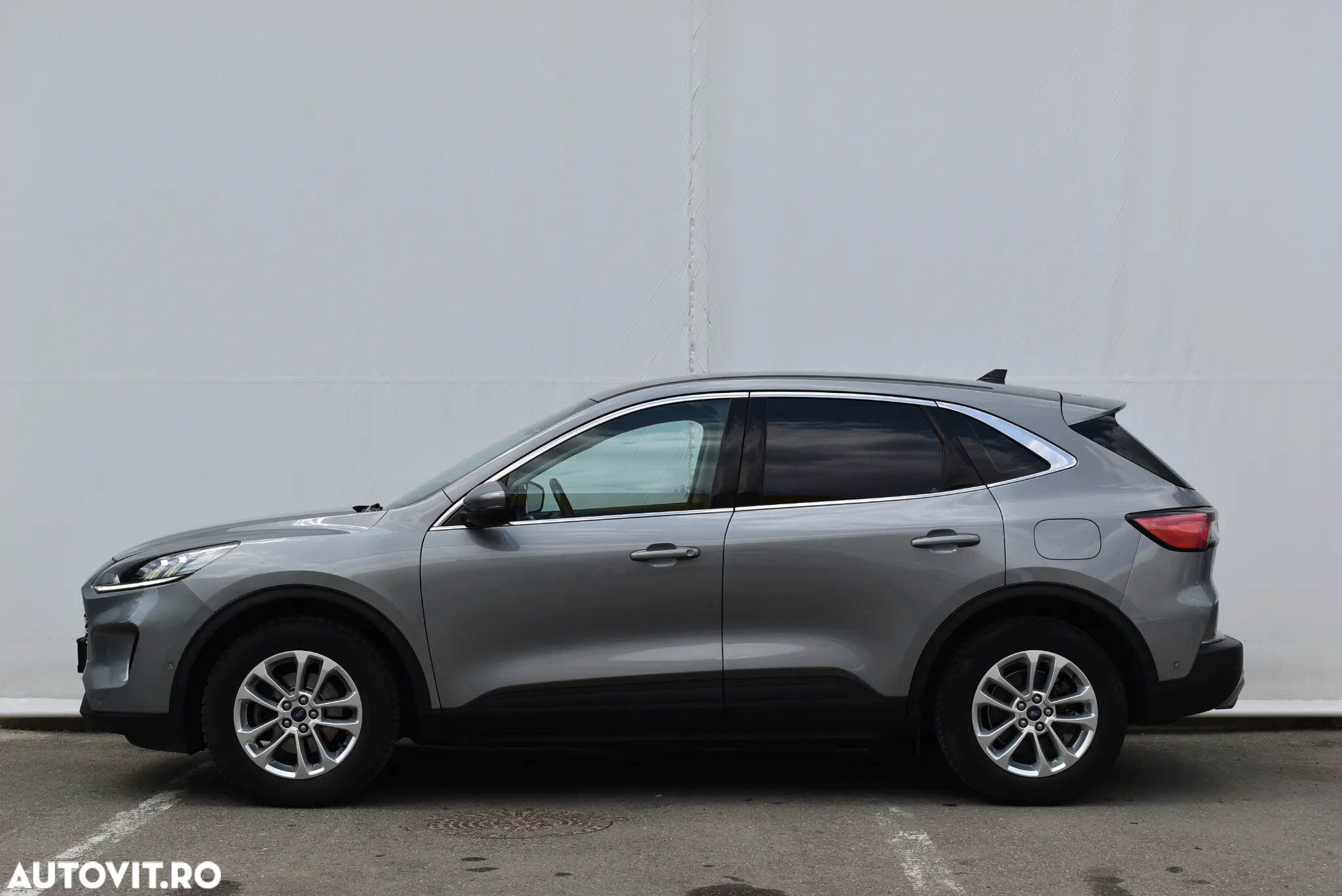 Ford Kuga - 3