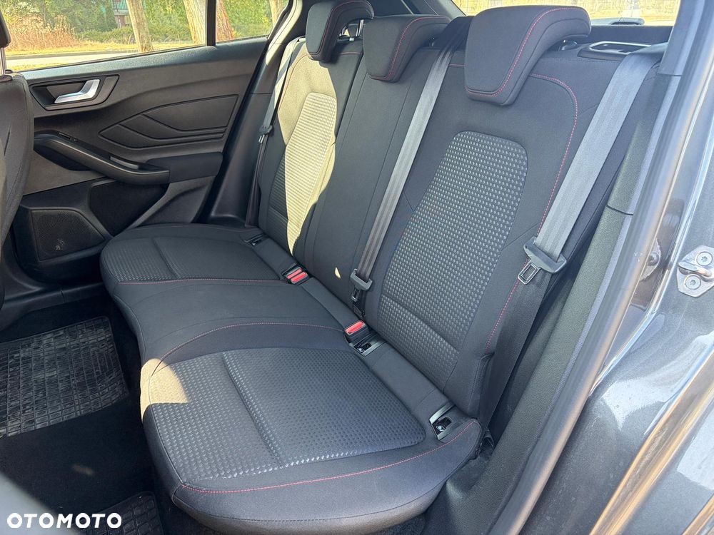 Ford Focus 2.0 TDCi SYNC Edition ASS - 18