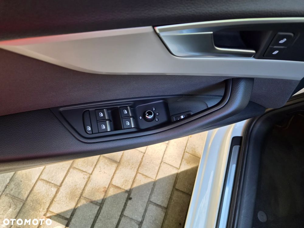Audi A4 Limousine 35 TDI mHEV Advanced S tronic - 31