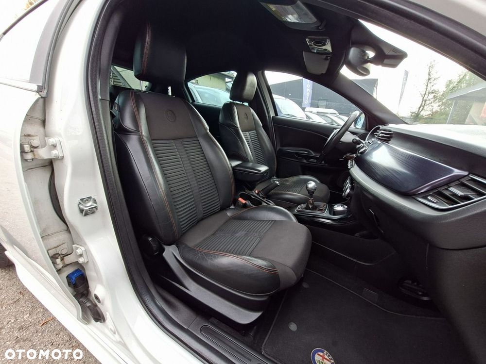 Alfa Romeo Giulietta 1750 TBi Quadrifoglio Verde - 23