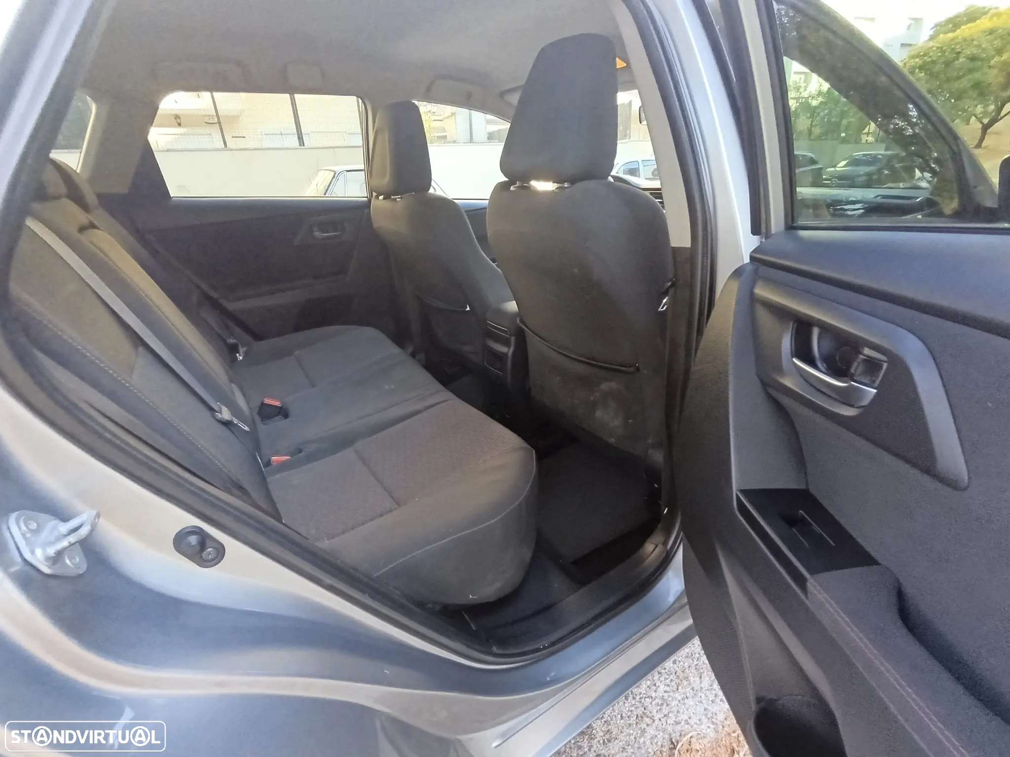 Toyota Auris Touring Sports 1.4 D-4D Com+P.Sport +Navi - 22