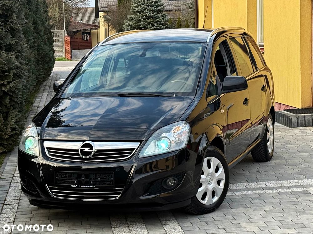 Opel Zafira - 1