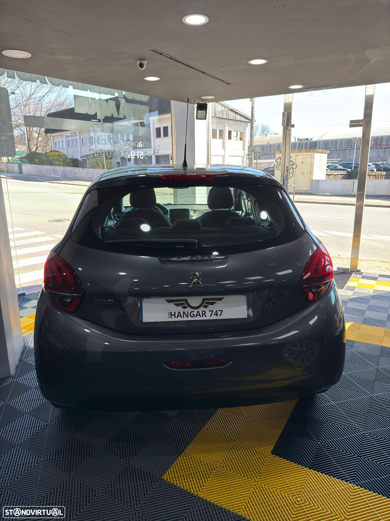 Peugeot 208 82 VTI Allure - 4