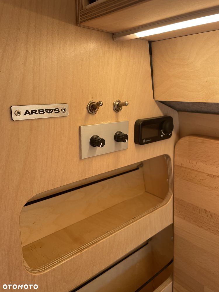 Volkswagen Transporter - 9