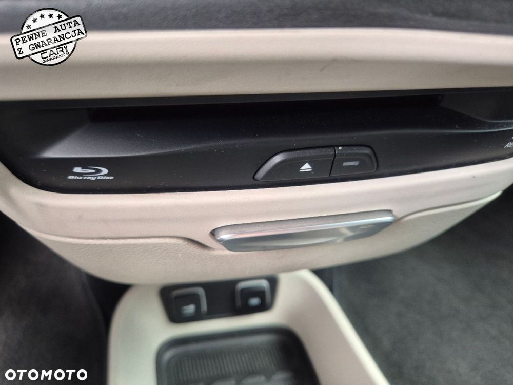 Chrysler Pacifica - 34