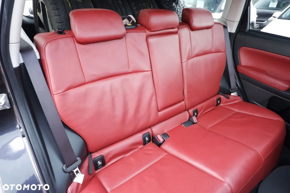 Subaru Forester 2.0XT Platinum Lineartronic - 14