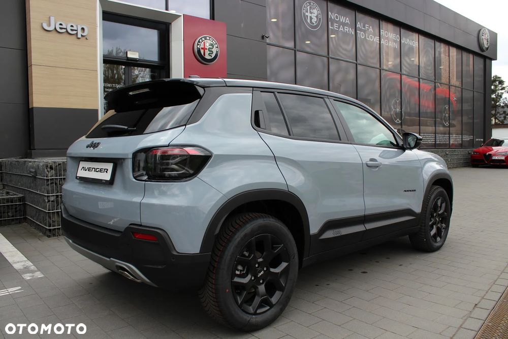 Jeep Avenger 1.2 T3 mHEV Black Edition FWD eDCT6 - 17