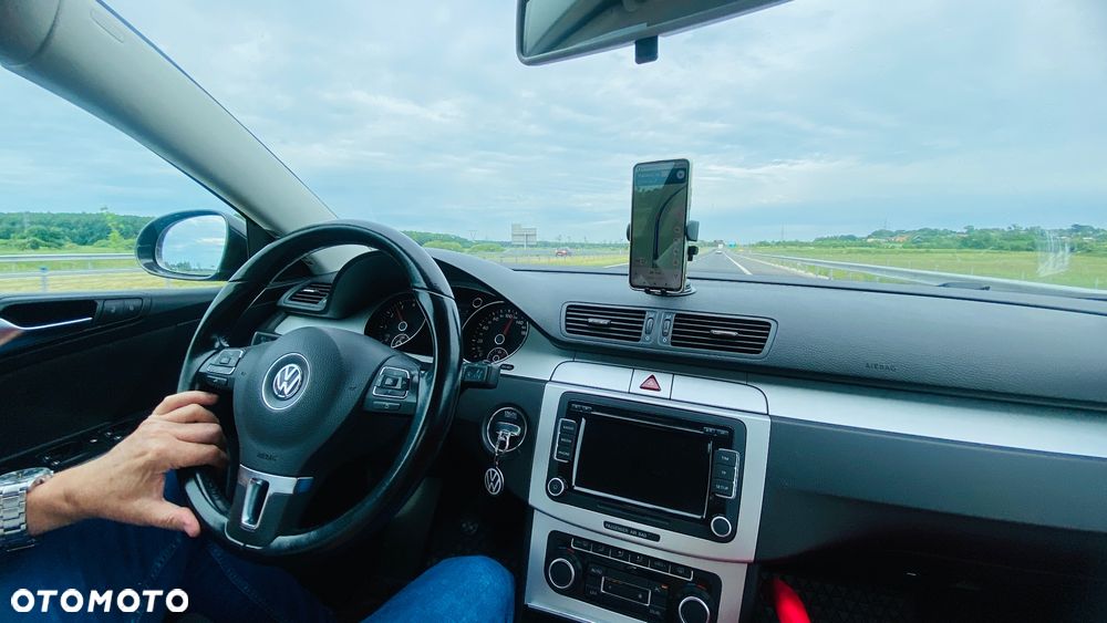Volkswagen Passat - 8