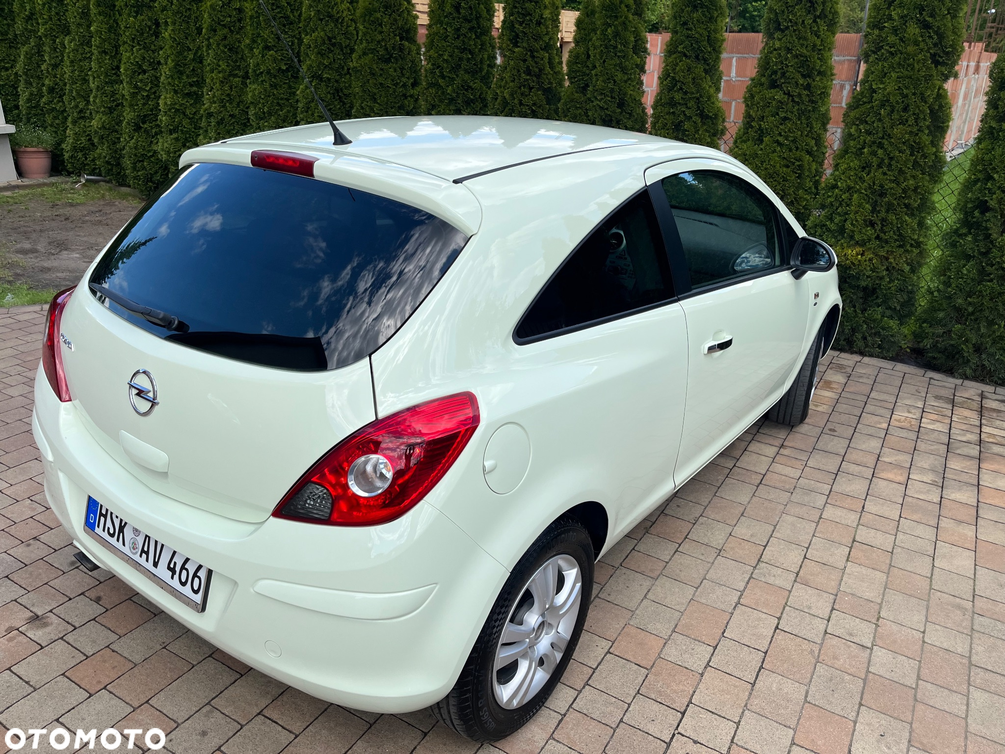 Opel Corsa 1.4 16V Color Edition - 12