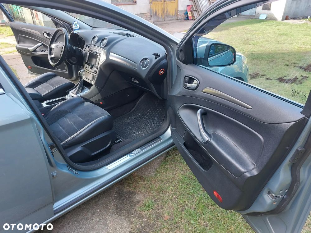 Ford Mondeo 2.0 TDCi Titanium X - 24